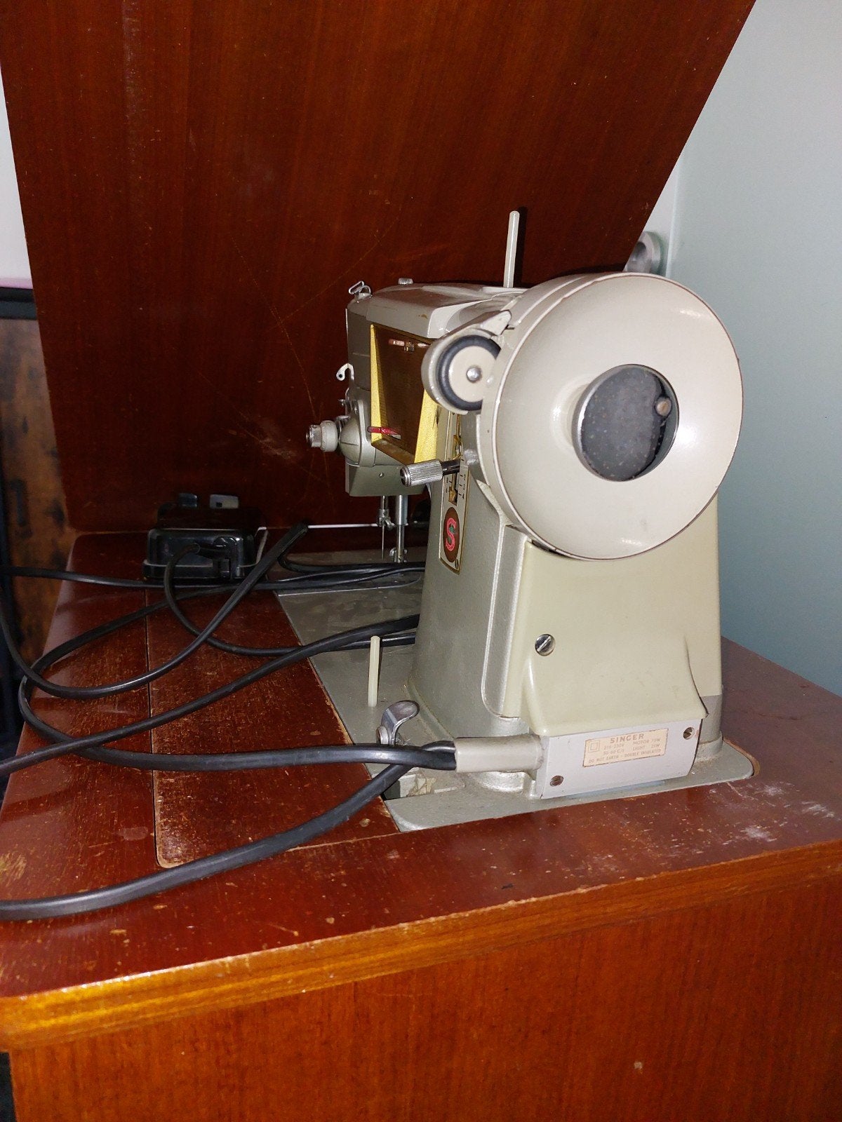 Vintage Singer Naaimachine met Meubel, Ophalen