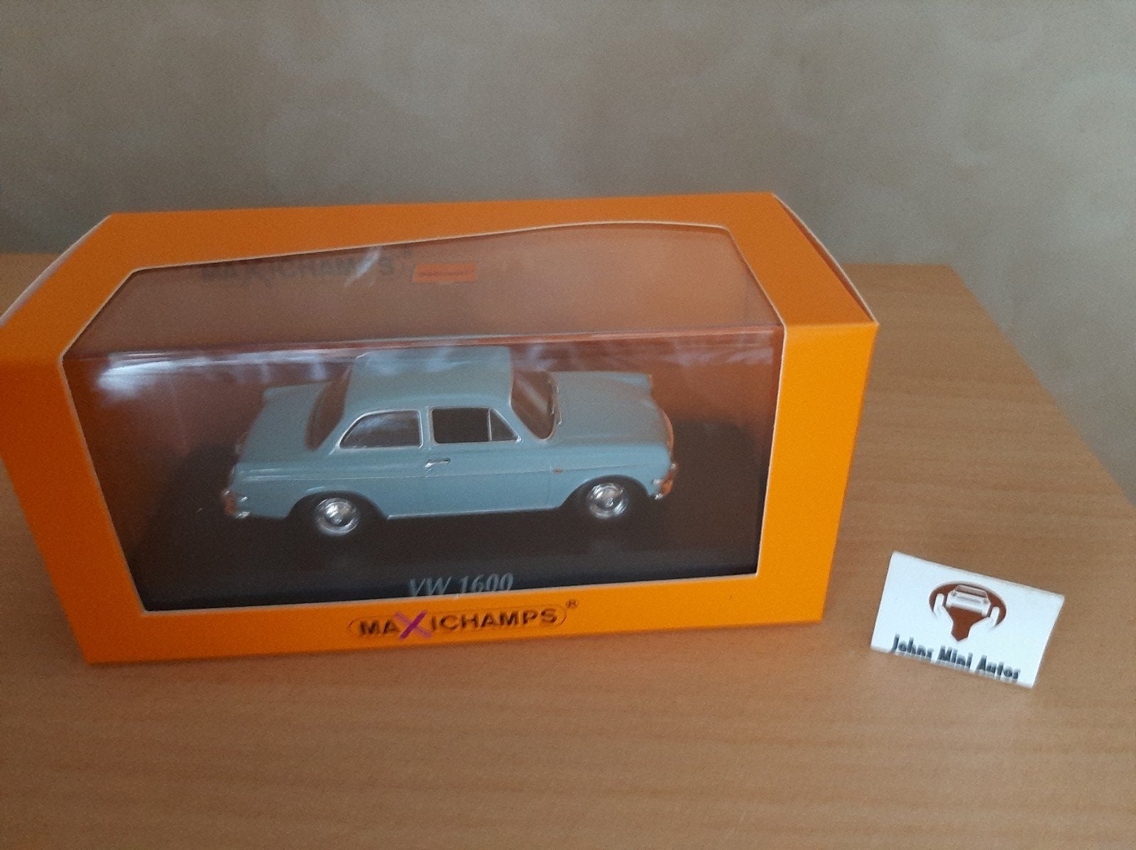 Volkswagen 1600 uit 1966 lichtblauw van Maxichamps 1:43, Overige merken, Auto, Nieuw, Ophalen of Verzenden