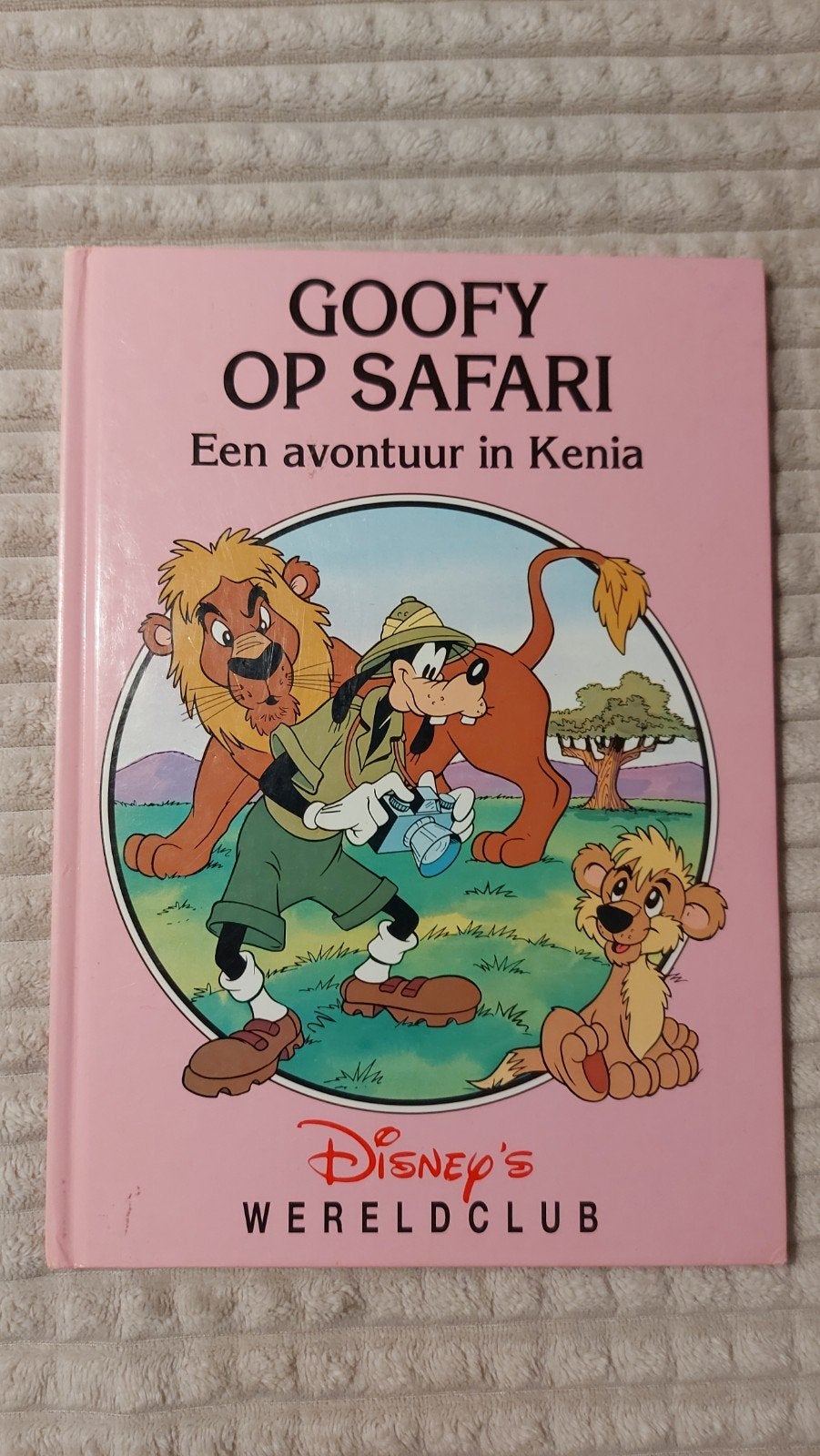 Goofy op Safari: Een avontuur in Kenia - Disney's Wereldclub, Boeken, Ophalen of Verzenden, Zo goed als nieuw, Walt Disney Company