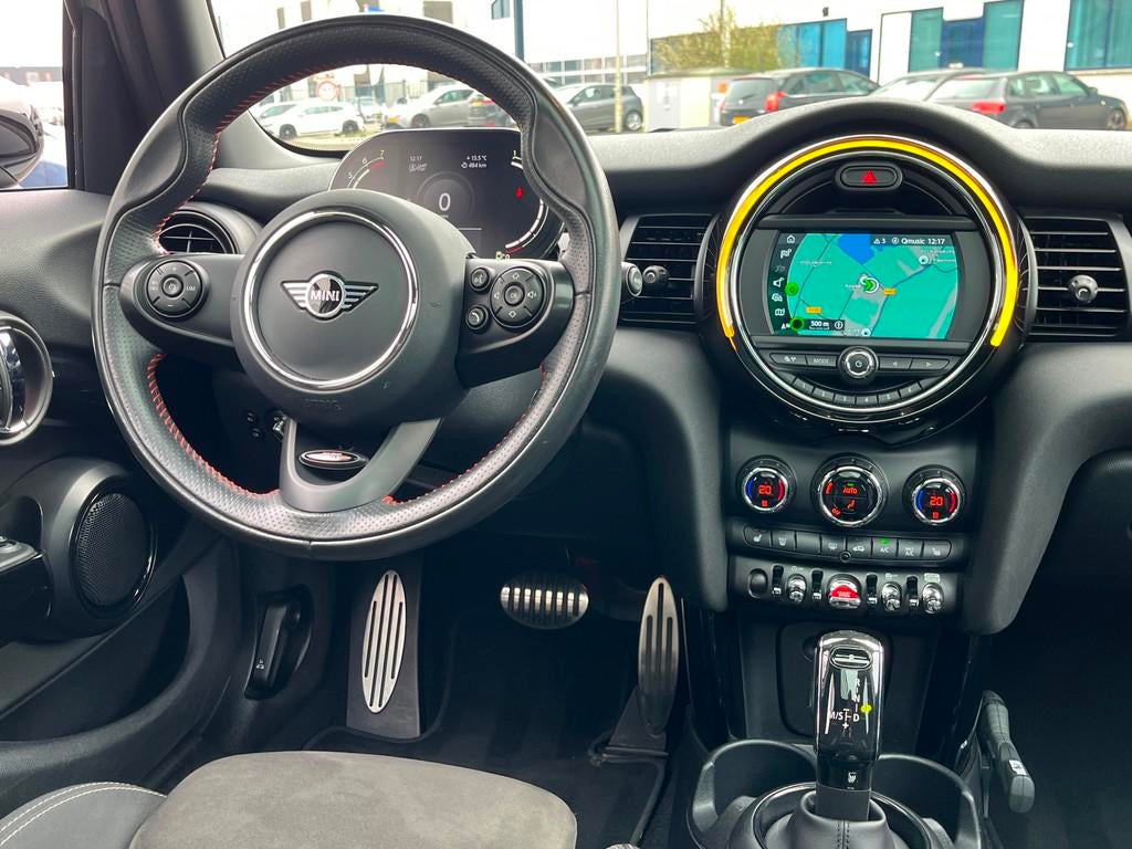 Mini Mini 1.5 Cooper AUTOMAAT | Dalston Edition | John Coope, Auto's, Mini, Gebruikt, Euro 6, Automatische klimaatregeling, Origineel Nederlands
