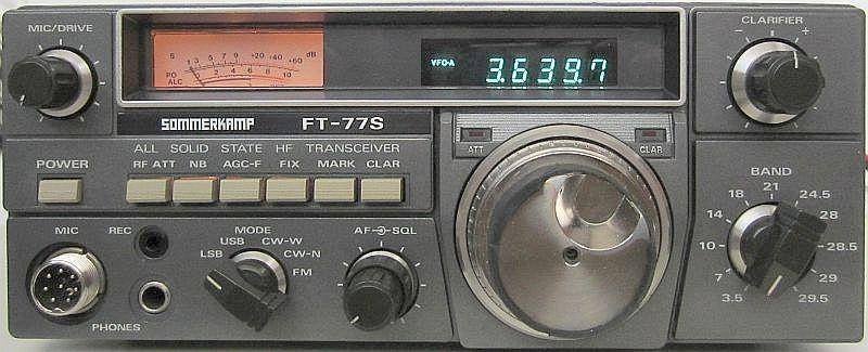 YAESU FT-77S ook met 11 meter en FM.  Intern alles nieuw, Ophalen of Verzenden, Zo goed als nieuw, Zender en Ontvanger