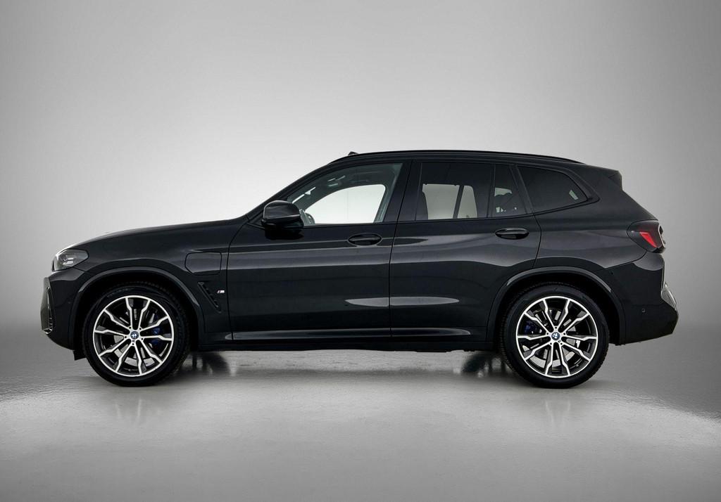 BMW X3 xDrive30e High Executive | M SPORT | PANORAMADAK | AC, 4 cilinders, Zwart, Bedrijf, Vierwielaandrijving