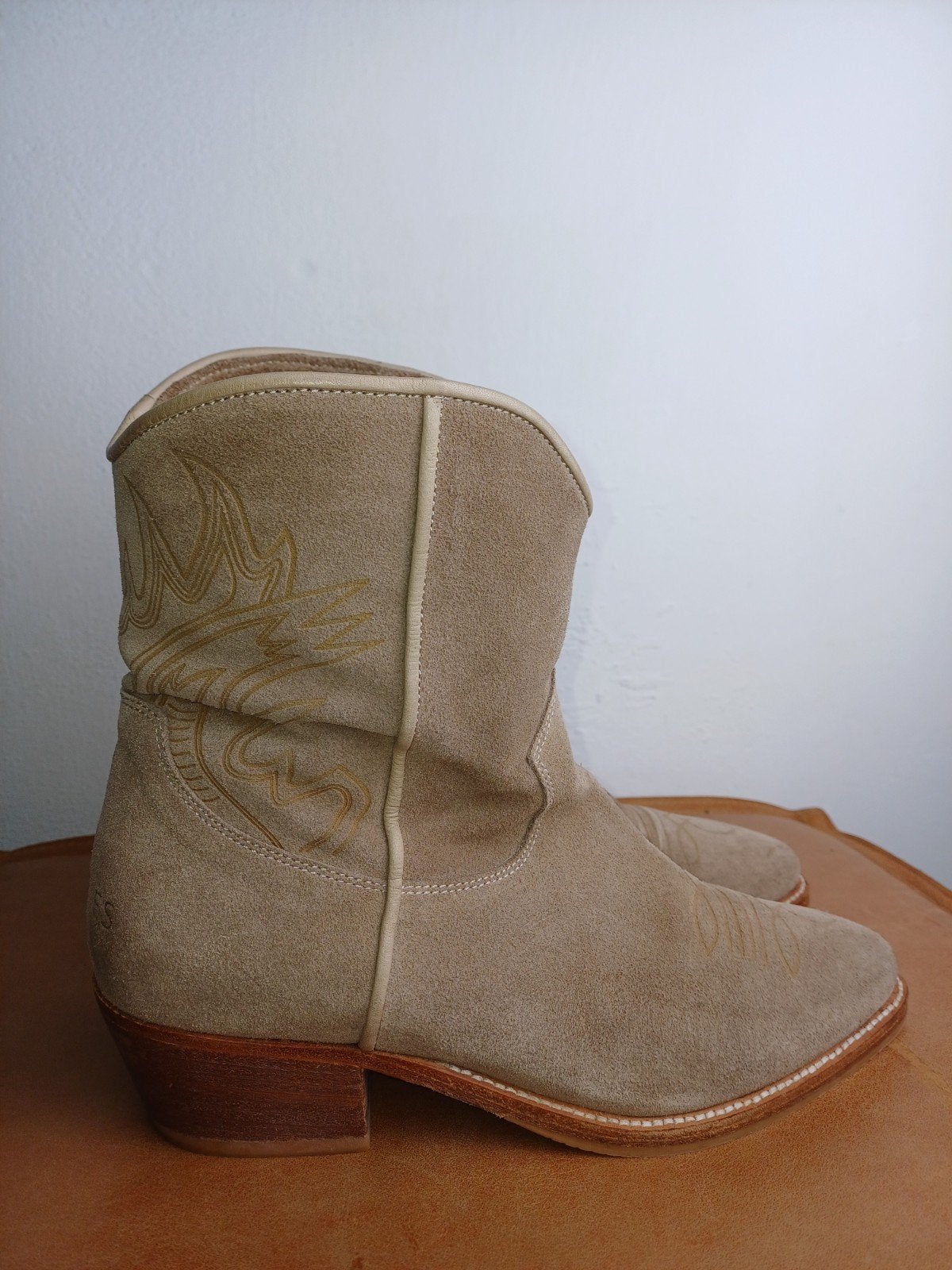 Enkellaars westernlook beige Shabbies 38,5, Ophalen of Verzenden, Zo goed als nieuw, Beige