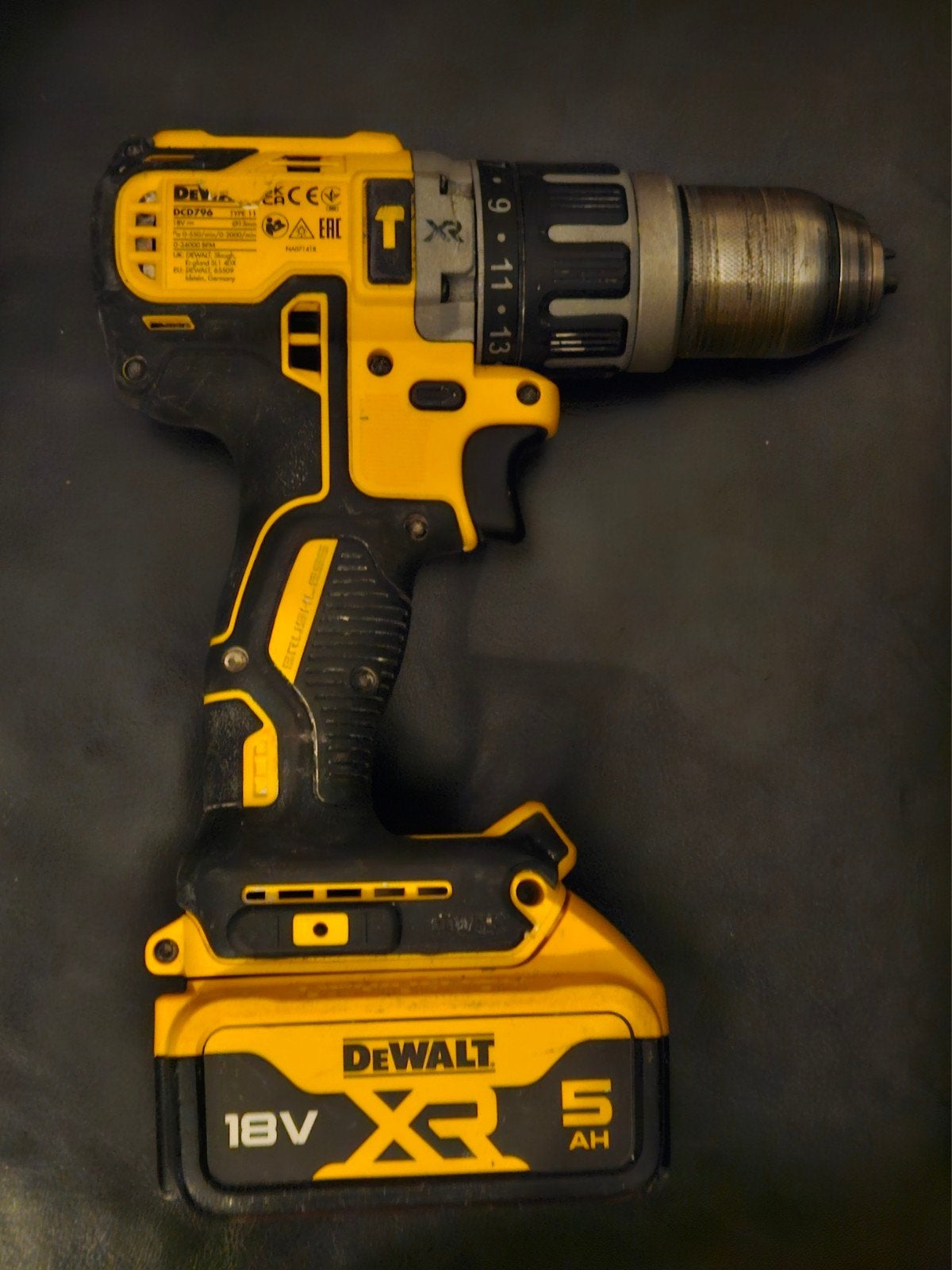 Zo goed als nieuw dewalt/perfect accu 5ah vaste prijs € 110