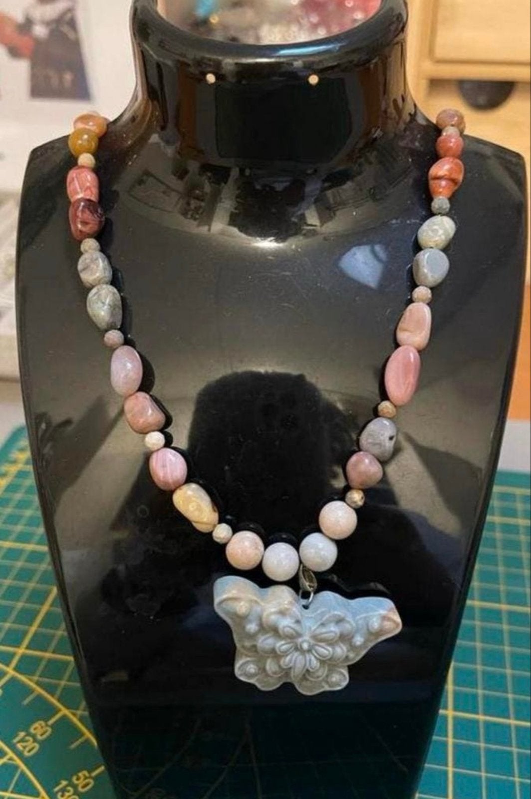 Alashan Nuggets Ketting met Alashan Vlinder Hanger, Sieraden, Tassen en Uiterlijk, Kettingen, Met hanger, Overige kleuren, Nieuw