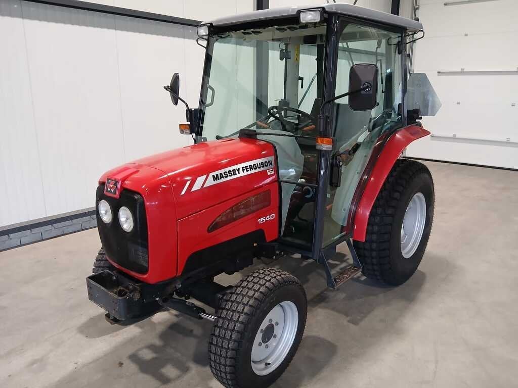 Massey Ferguson 1540, Zakelijke goederen, Agrarisch | Tractoren, AGCO Inter, Gebruikt, 2500 tot 5000, Info@masseyferguson.com