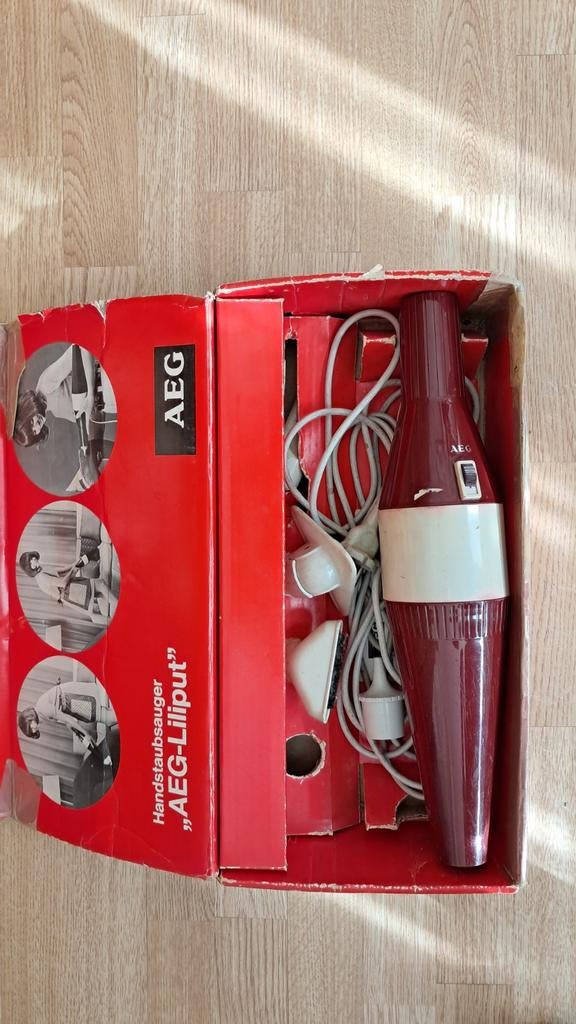Jaren 60-70 AEG mini stofzuiger, Ophalen of Verzenden