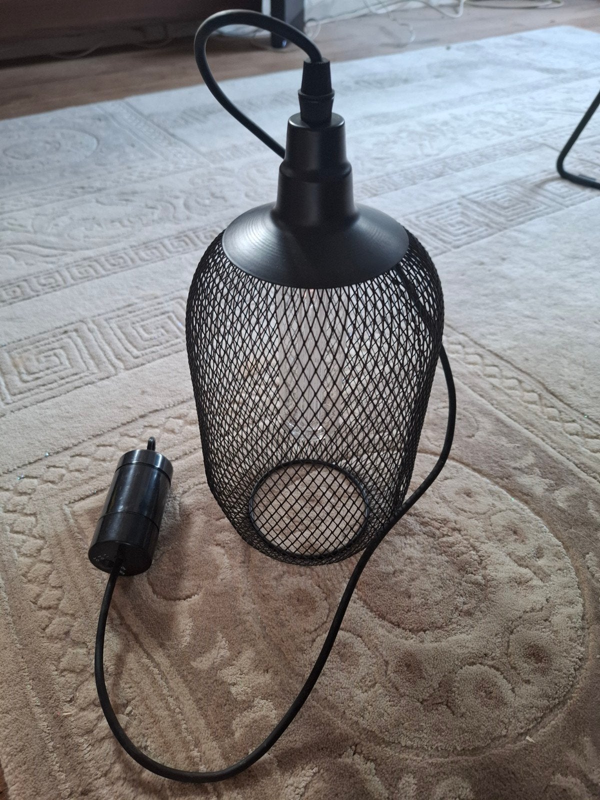 Batterijgevoede hanglamp met metalen kap, Metaal, Zwart, Ophalen of Verzenden, Zo goed als nieuw