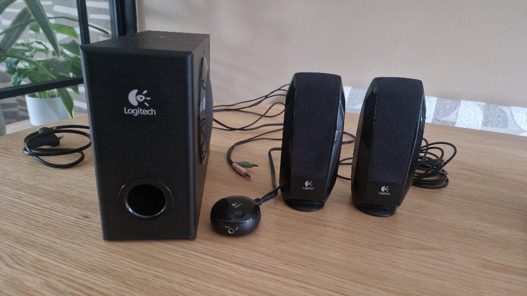 Logitech 2.1 Luidsprekerset met Subwoofer, Computers en Software, Pc speakers, Ophalen of Verzenden, Gebruikt, Audiokanaal 2.1