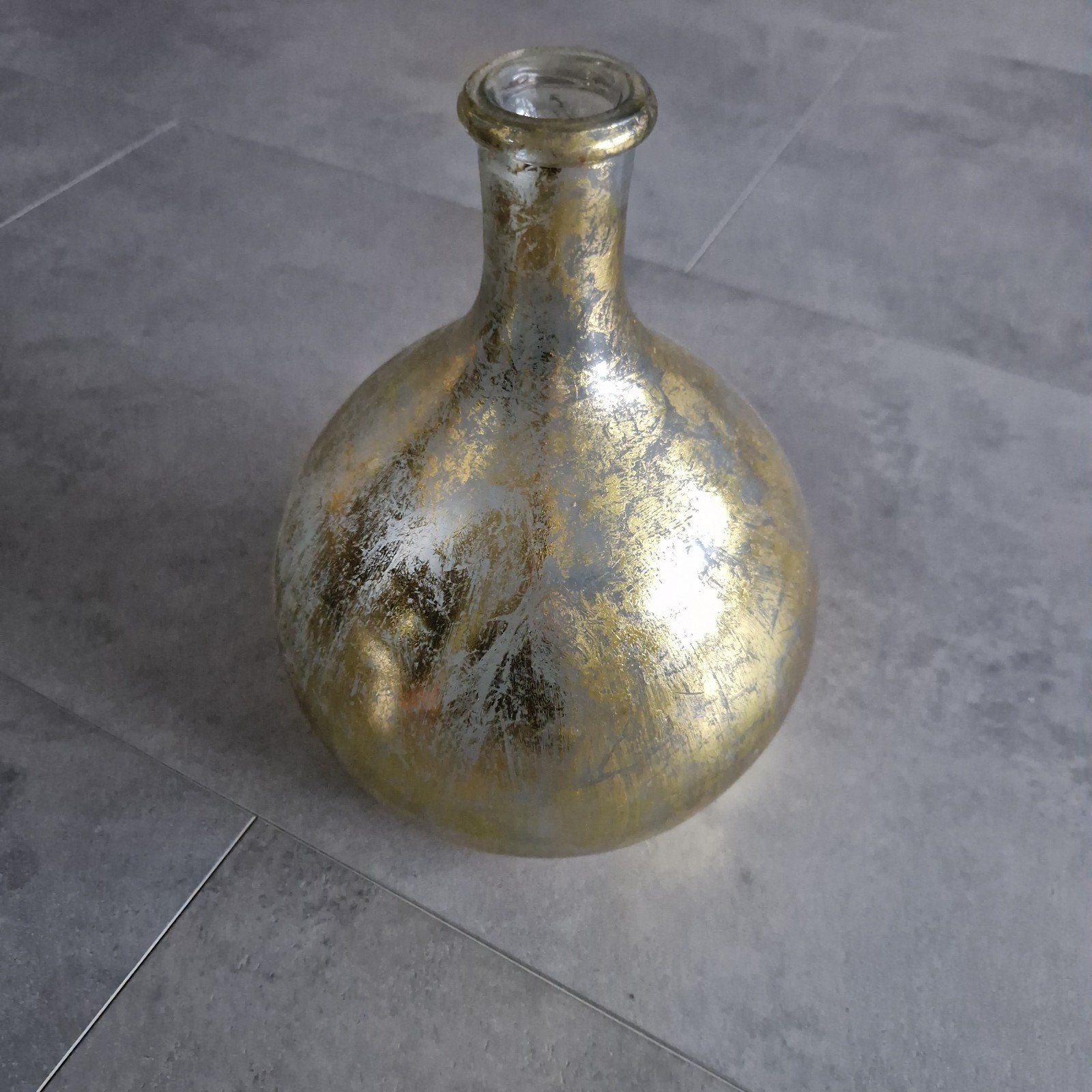 gouden vaas, Ophalen