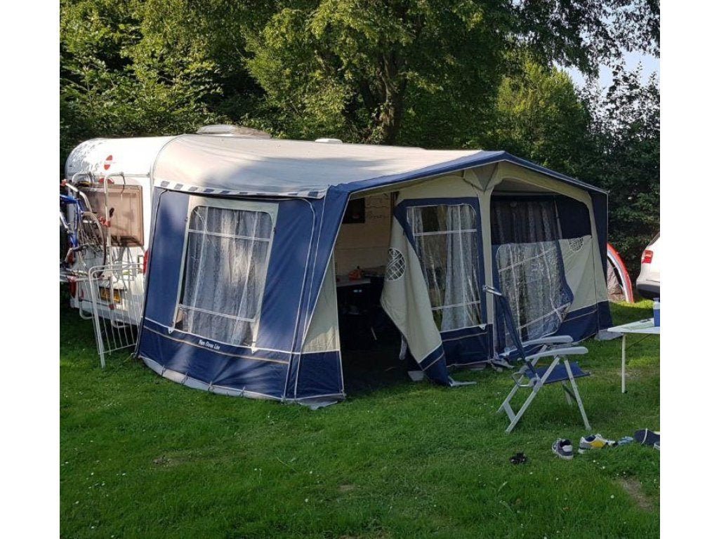 Bürstner Flipper 390 TK Stapelbed & Lichtge, Standaardzit, Bedrijf, 750 - 1000 kg, Ringverwarming