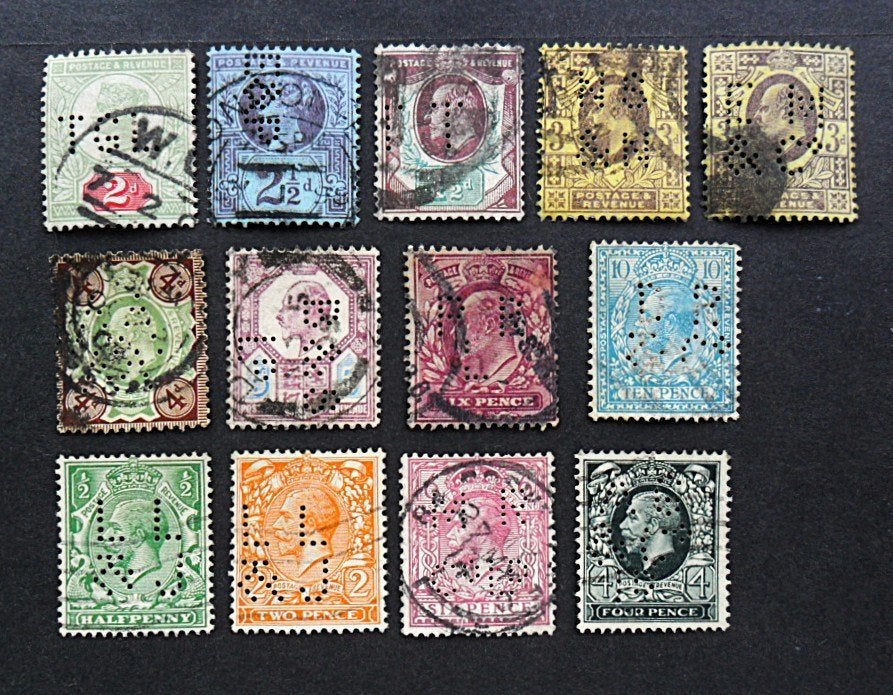 UK : 13 klassieke perfins firmaperforaties periode 1887-1934, Ophalen of Verzenden, Gestempeld