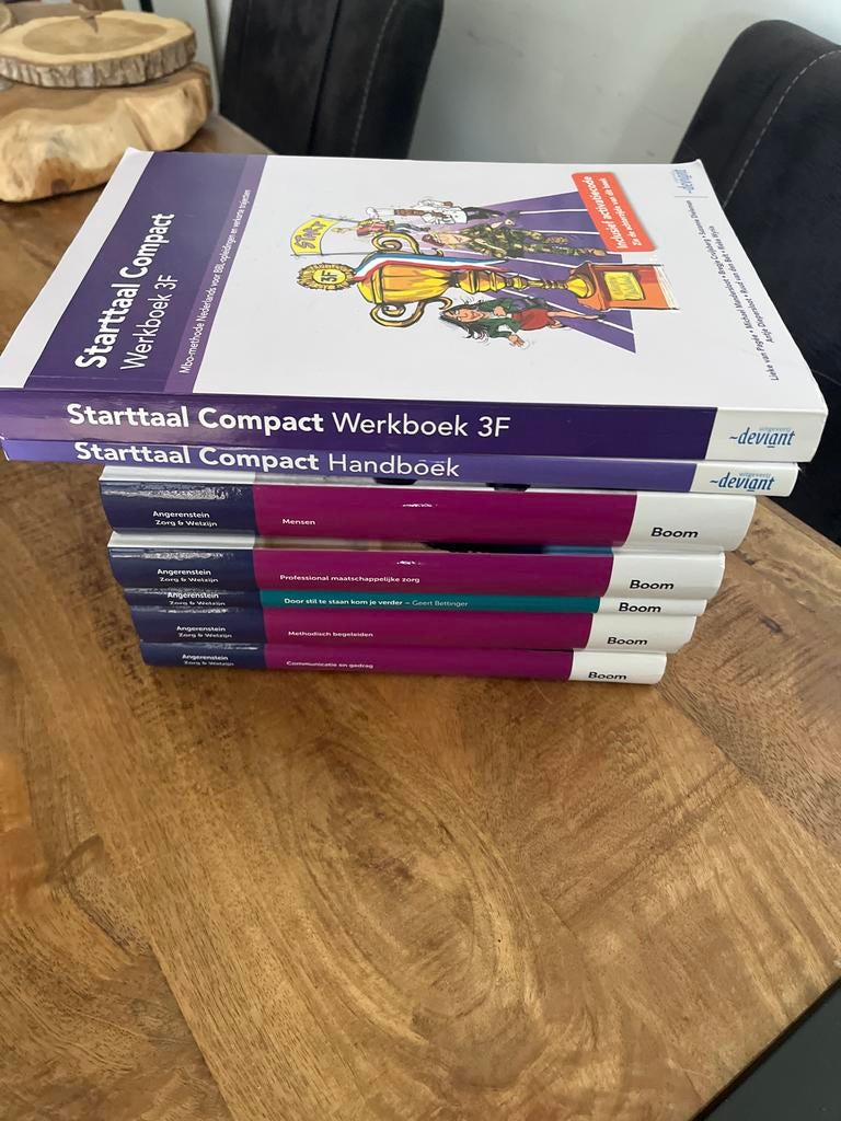 Schoolboeken Maatschappelijke Zorg niveau 3 (MZ3), Boeken, Ophalen, Zo goed als nieuw, Overige niveaus, Overige vakken