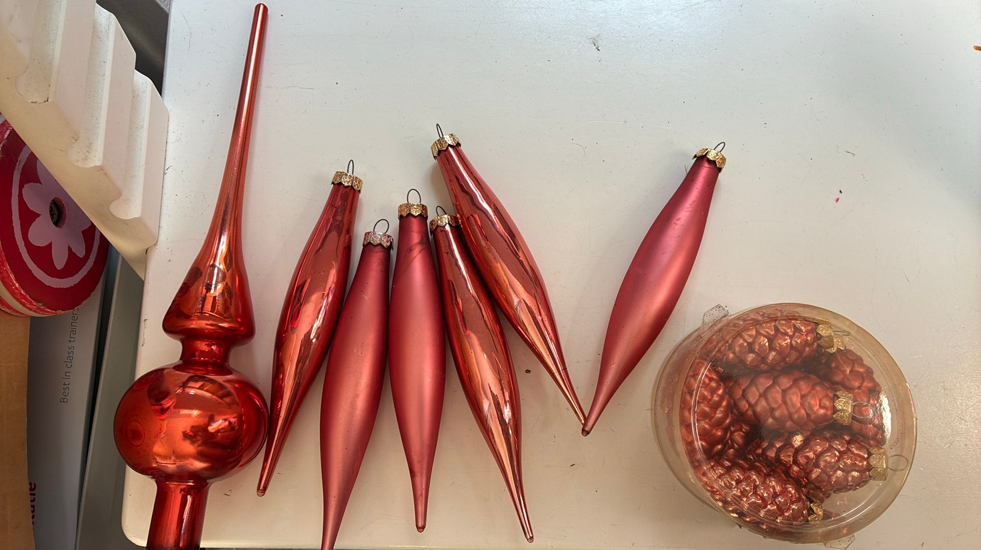 Glazen kerstballen en piek - rood, Ophalen, Zo goed als nieuw