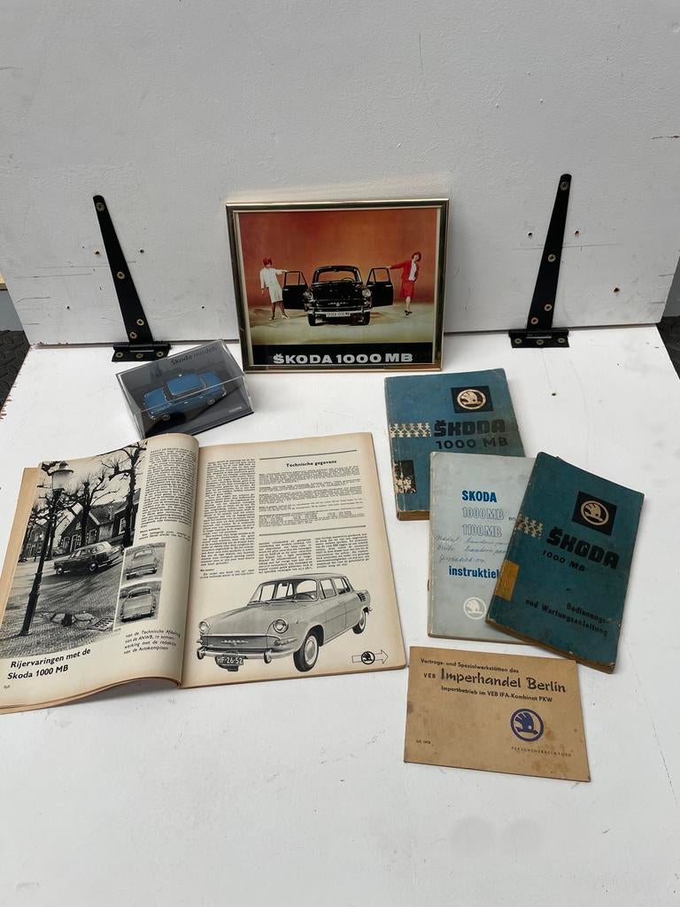 Skoda 1000mb set: o.a. Autokampioen en boekjes uit 1965., Ophalen of Verzenden, Gelezen, Overige merken