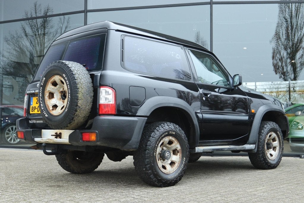 NISSAN PATROL GR 3.0 DI COMFORT BASE 4X4 DIFF LOCK GRIJS KEN, Stof, Gebruikt, 2953 cc, 4 cilinders