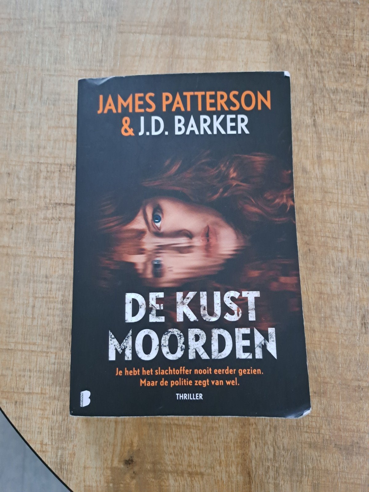 De Kust Moorden - James Patterson & J.D. Barker Thriller, Boeken, Ophalen of Verzenden, Zo goed als nieuw, James Patterson & J.D. Barker