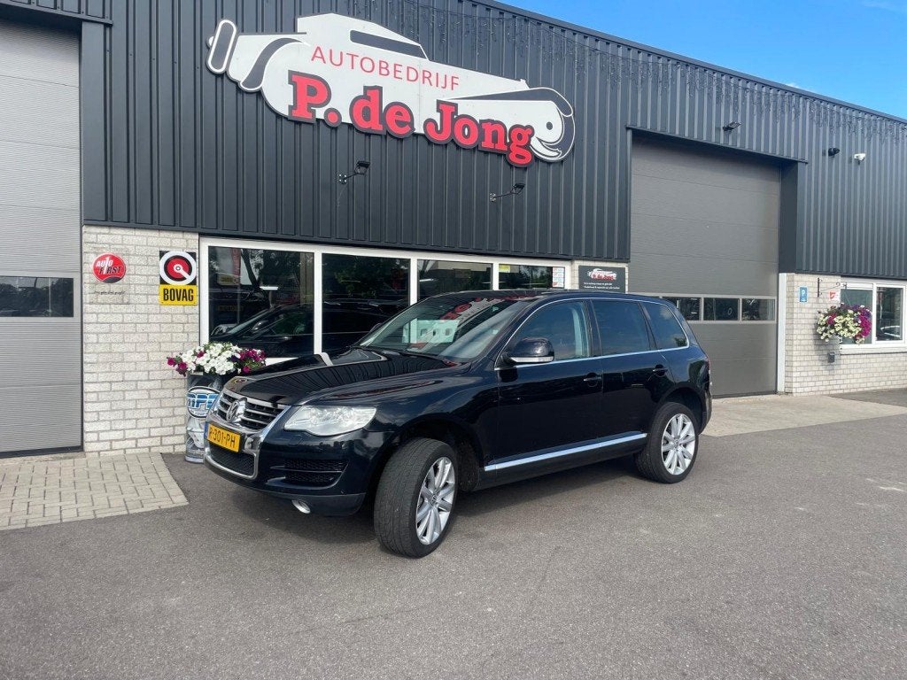 Volkswagen TOUAREG 3.0 V6 TDI HIGHLINE Airco Cruise Navi Sta, Auto's, Gebruikt, USB, Leder, Bedrijf