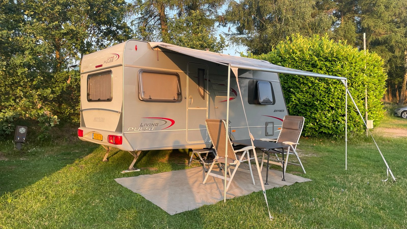 Eriba Living Pulse 465 met airco en Dorema voortent, Rondzit, Kachel, Frans bed, Particulier