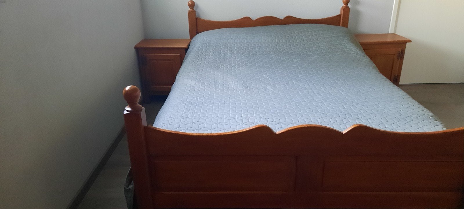 Twee persoons bed, Bruin, Tweepersoons, 200 cm, Hout