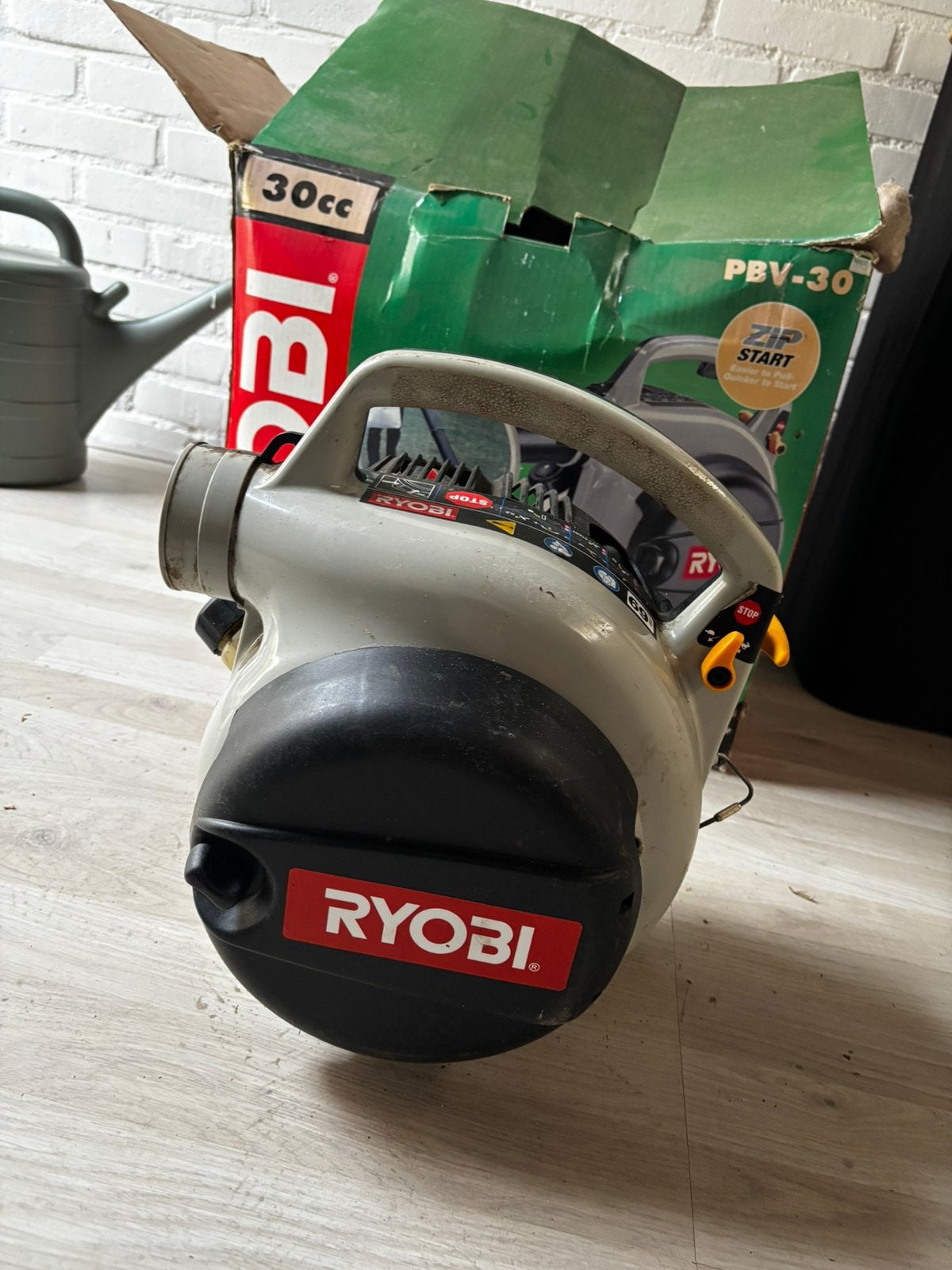 Ryobi 30cc bladblazer / bladzuiger, Ophalen, Zo goed als nieuw, Benzine