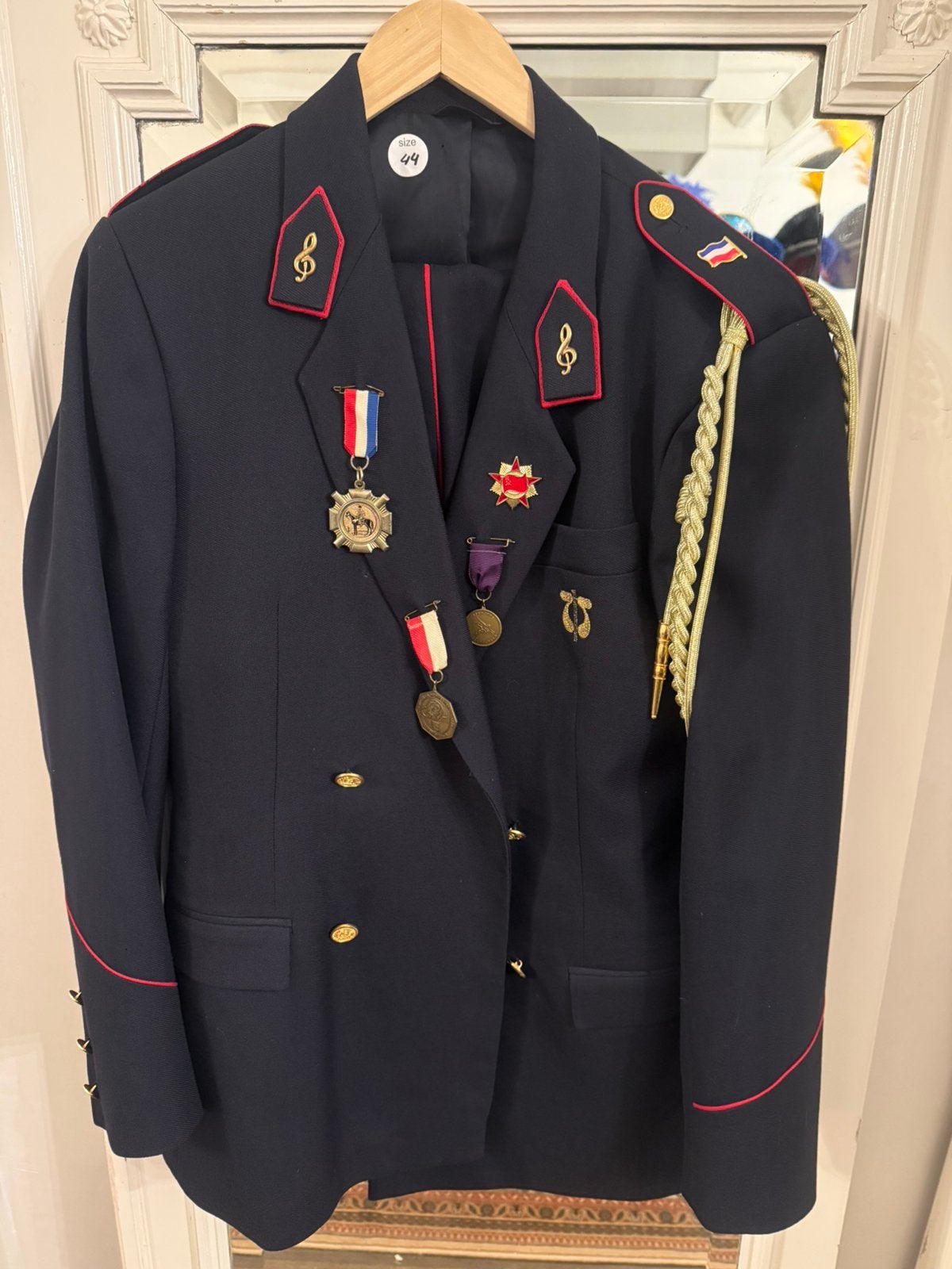 Uniform,fanfare pak met broek,medailles en erekoord maat 44, Carnaval, Overige maten, Ophalen of Verzenden, Zo goed als nieuw