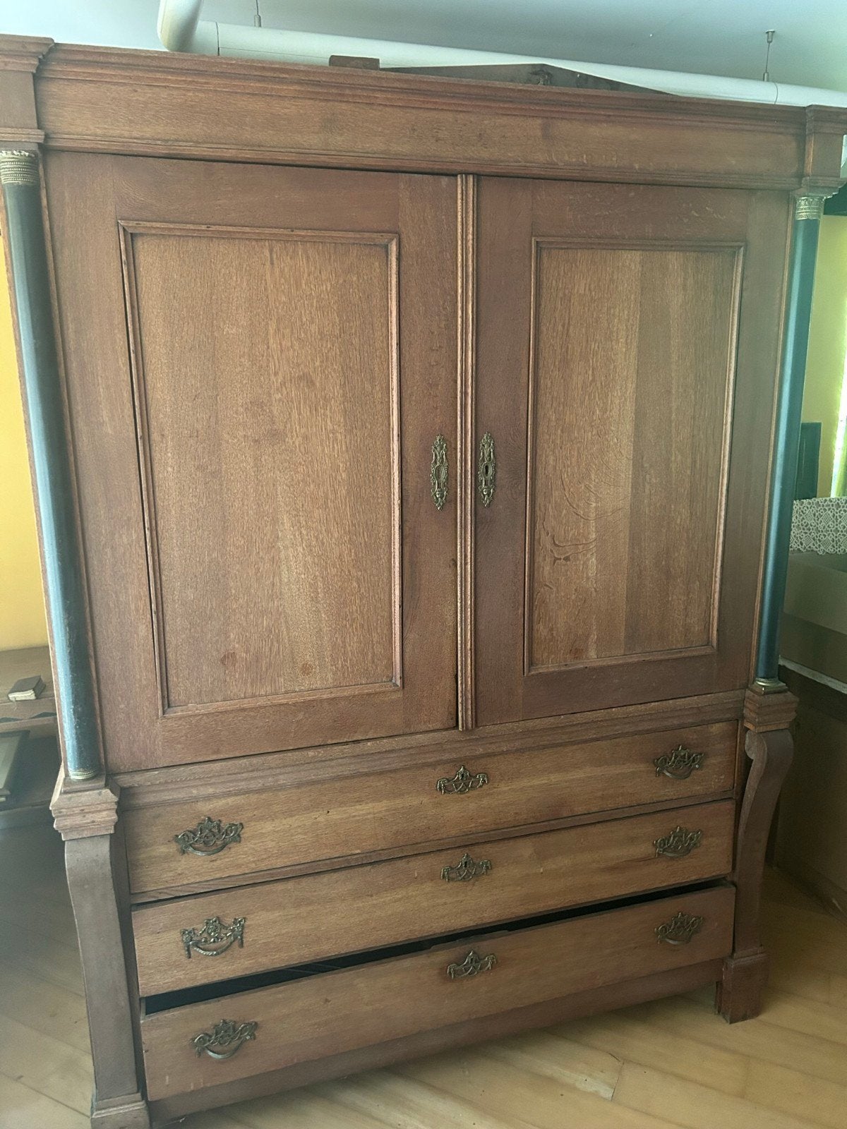 Antiek kabinet, Ophalen