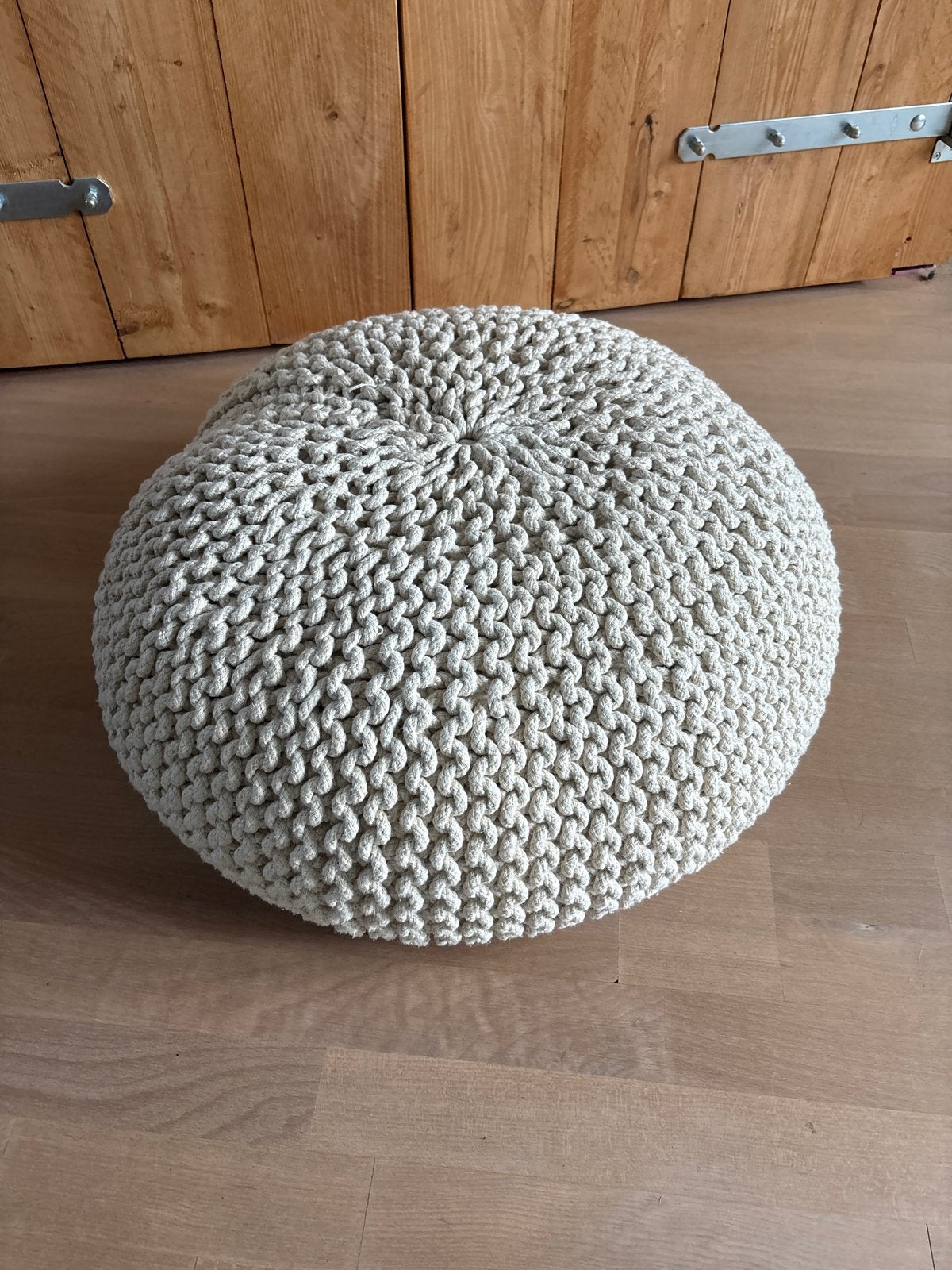 Gebreide poef - Beige/Crème, Ophalen, Minder dan 50 cm, Rond, Zo goed als nieuw