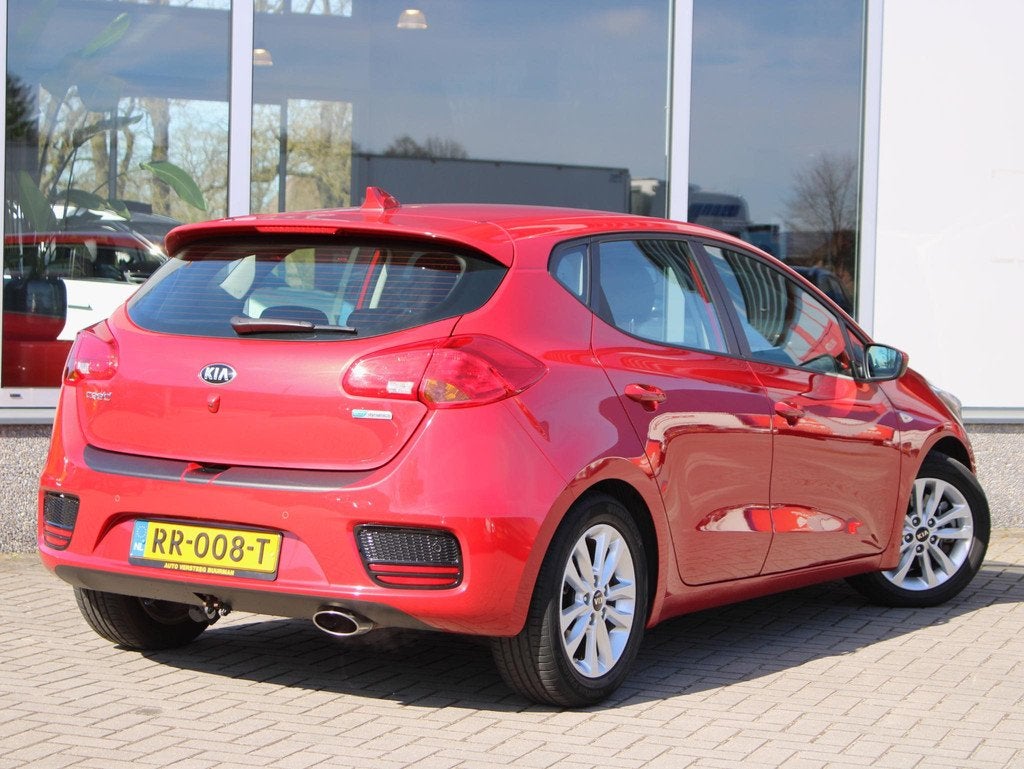 Kia Ceed 1.0 T-GDi ComfortPlusLine Navigator Afneembare Trek, Auto's, Kia, Voorwielaandrijving, Stof, Gebruikt, Euro 6