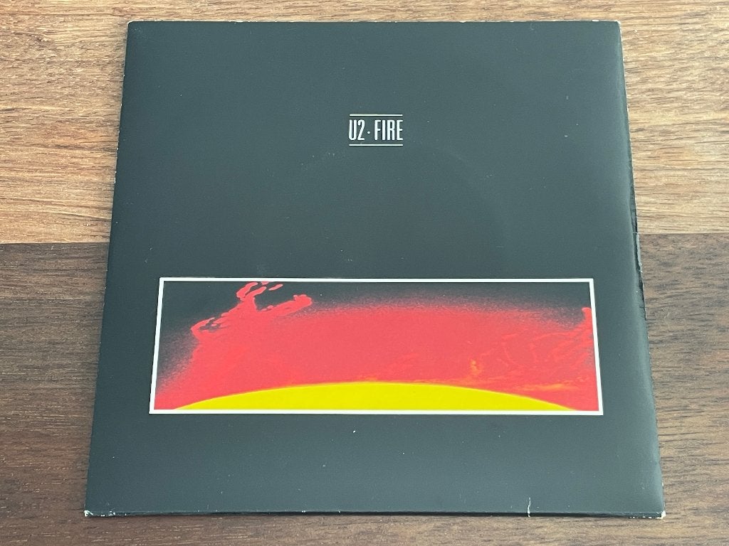 Dubbel Vinyl Single U2 Fire / J Swallo + 2 Live Tracks ZGAN, Limited edition, 7 inch, Ophalen of Verzenden, Zo goed als nieuw