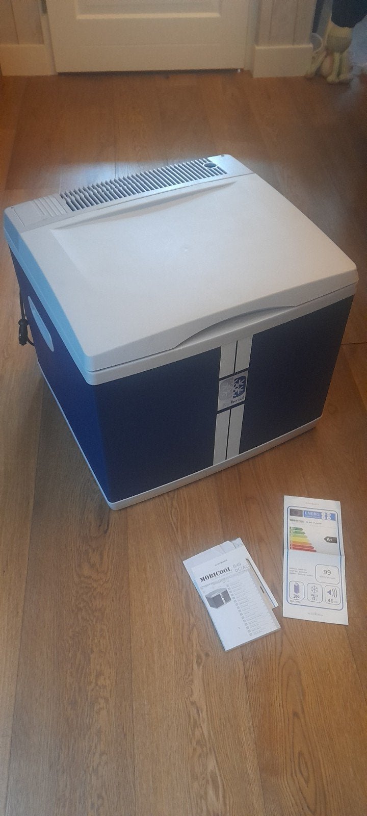 Mobicool B40 hybride mobiele koelbox voor koelen én vriezen, Ophalen, Zo goed als nieuw, Koelbox, Compressor