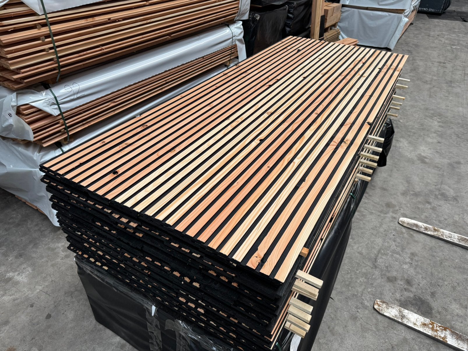 Douglas Triple Rhombus | 21x140 mm | 300-400-500 cm, Ophalen of Verzenden, Nieuw, 250 cm of meer, Planken