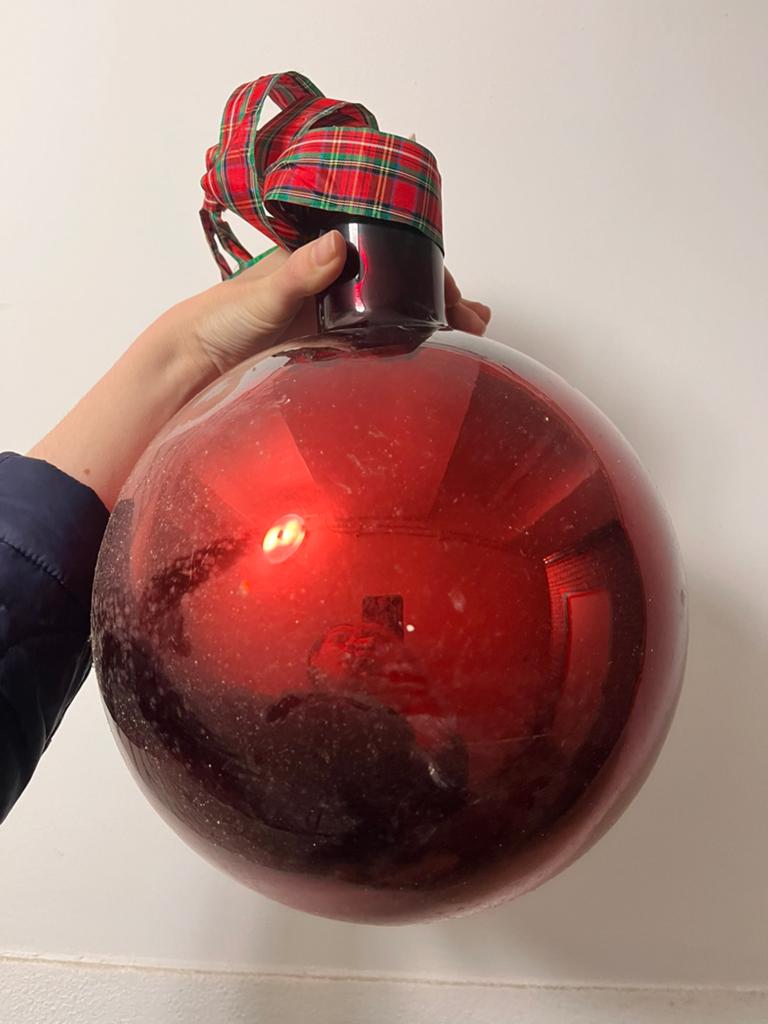 Mega grote rode kerstbal (glas), Ophalen of Verzenden, Zo goed als nieuw