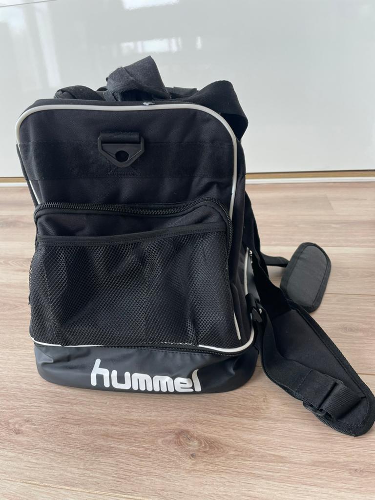 Hummel voetbaltas nieuw nog met kaartje, Ophalen of Verzenden, Nieuw, Overige merken