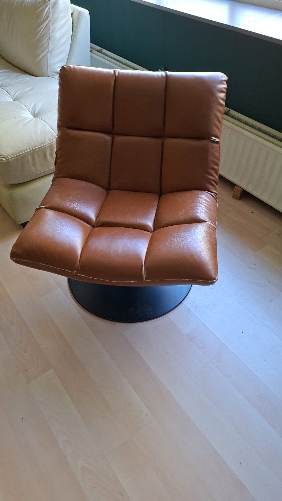 Comfortabele bruine fauteuil met draaivoet, Huis en Inrichting, Ophalen, Gebruikt, Bruin, Leer
