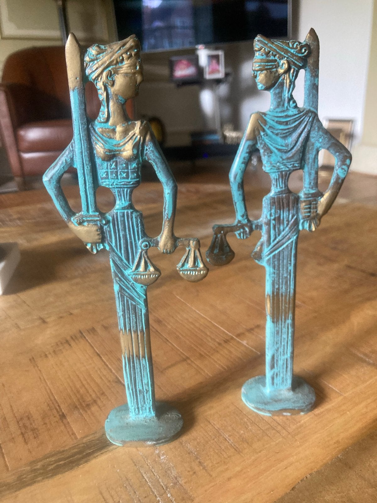 Set van 2 Vrouwe Justitia Beelden - Metaal 19 cm hoog, Ophalen of Verzenden, Gebruikt, Mens