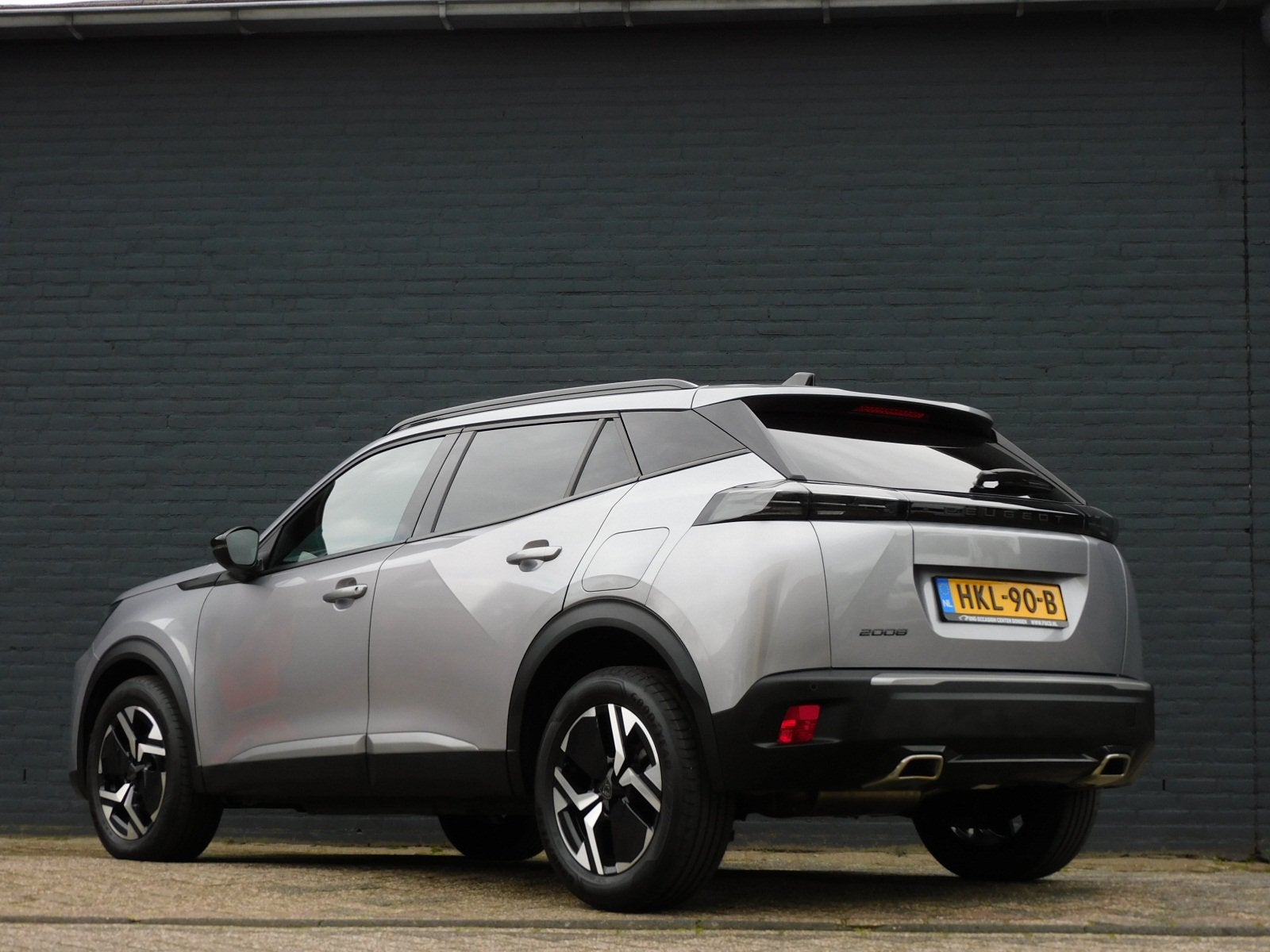 Peugeot 2008 1.2 PureTech 130 Allure NIEUWSTAAT! CARPLAY/AND, Auto's, Gebruikt, 1199 cc, Leder en Stof, 1180 kg