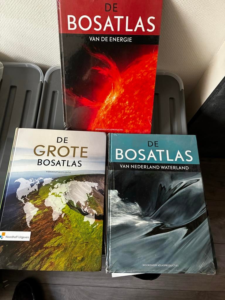 Grote Bosatlas 54e editie & Atlas van Water en Energie, Boeken, Atlassen en Landkaarten, Bosatlas, 2000 tot heden, Ophalen of Verzenden