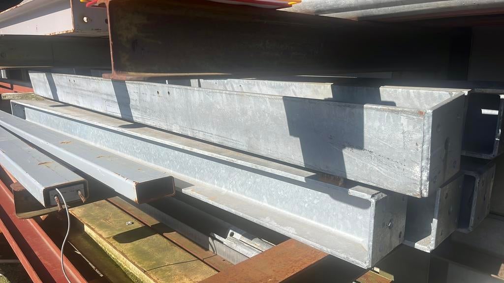 HEB STAAL 200 van 330 cm, Tuin en Terras, Palen, Balken en Planken, Ophalen of Verzenden, Zo goed als nieuw, Minder dan 180 cm