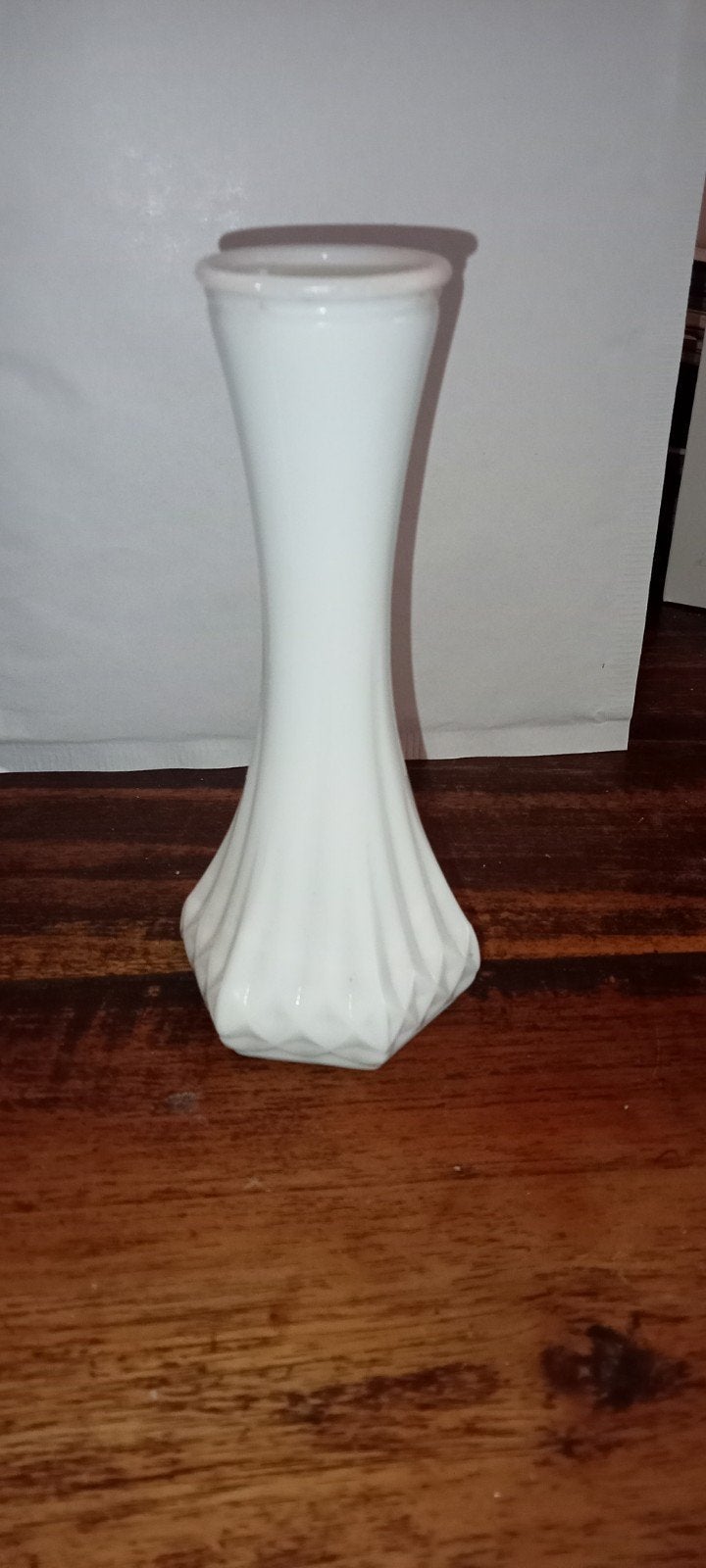 Vintage Melkglas Vaasje - 15 cm hoog, Antiek en Kunst, Ophalen of Verzenden