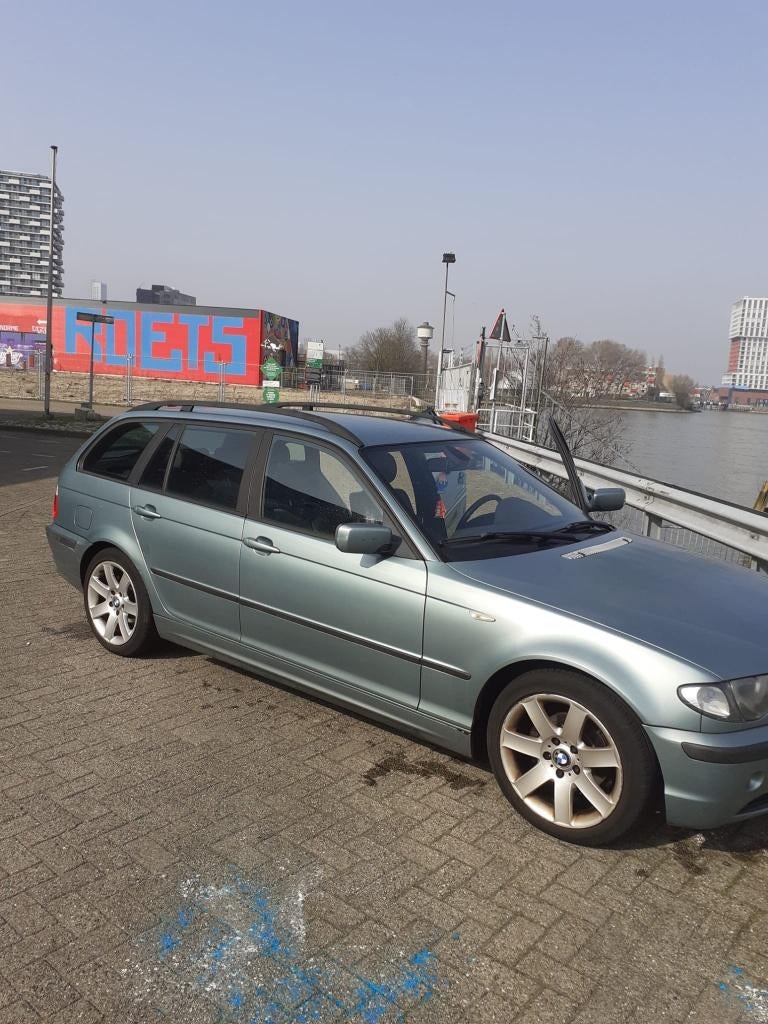 BMW 3-Serie 2.0 I 318 Touring AUT 2003 Groen, Auto's, BMW, Automaat, Achterwielaandrijving, 1995 cc, Leder en Stof