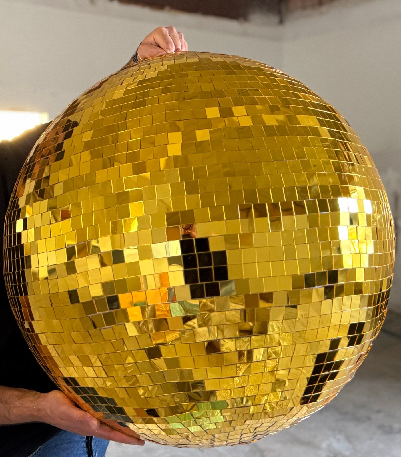 Verhuur: Gouden Discobal 75cm Bruiloft, Festival & Events, Hobby en Vrije tijd, Feestartikelen, Ophalen, Zo goed als nieuw, Feestartikel