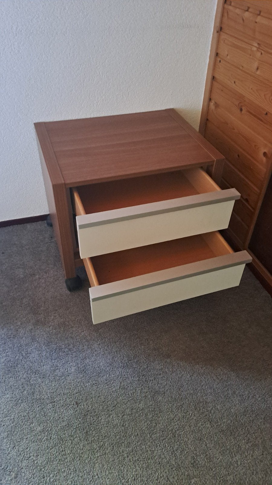 nachtkastjes 2 x, Huis en Inrichting, Ophalen of Verzenden, Zo goed als nieuw