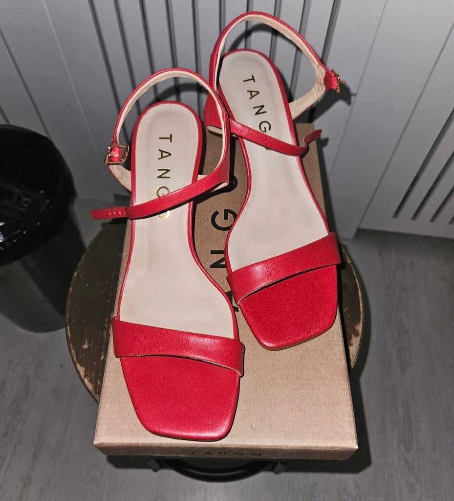 Hele nieuwe rode schoenen met hak van Tango 40, Tango, Nieuw, Ophalen of Verzenden, Schoenen met hoge hakken
