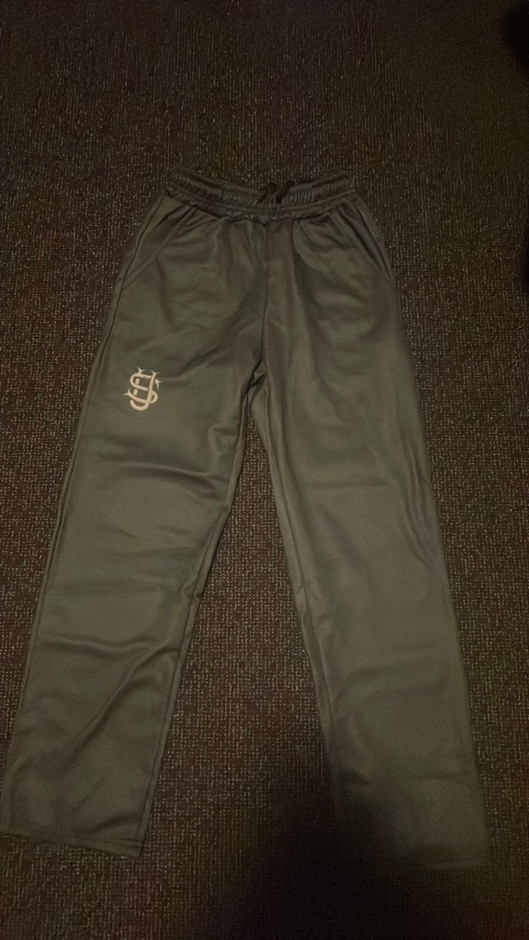 Trainingsbroek grijs maat M valt klein, Kleding | Heren, Sportkleding, Maat 48/50 (M), Nieuw, Ophalen of Verzenden, Grijs