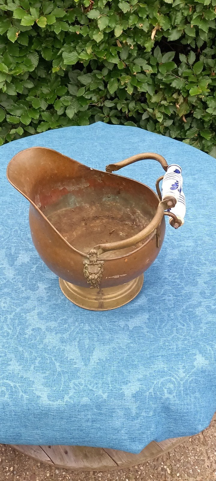 Koperen bloempot, Ophalen