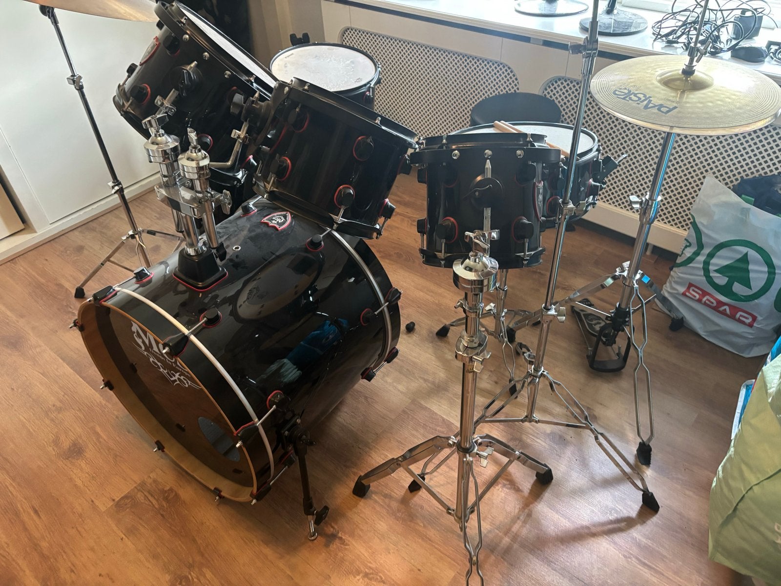 Uitgebreide drumkit met bekkens en hardware, Muziek en Instrumenten, Ophalen, Gebruikt, Overige merken