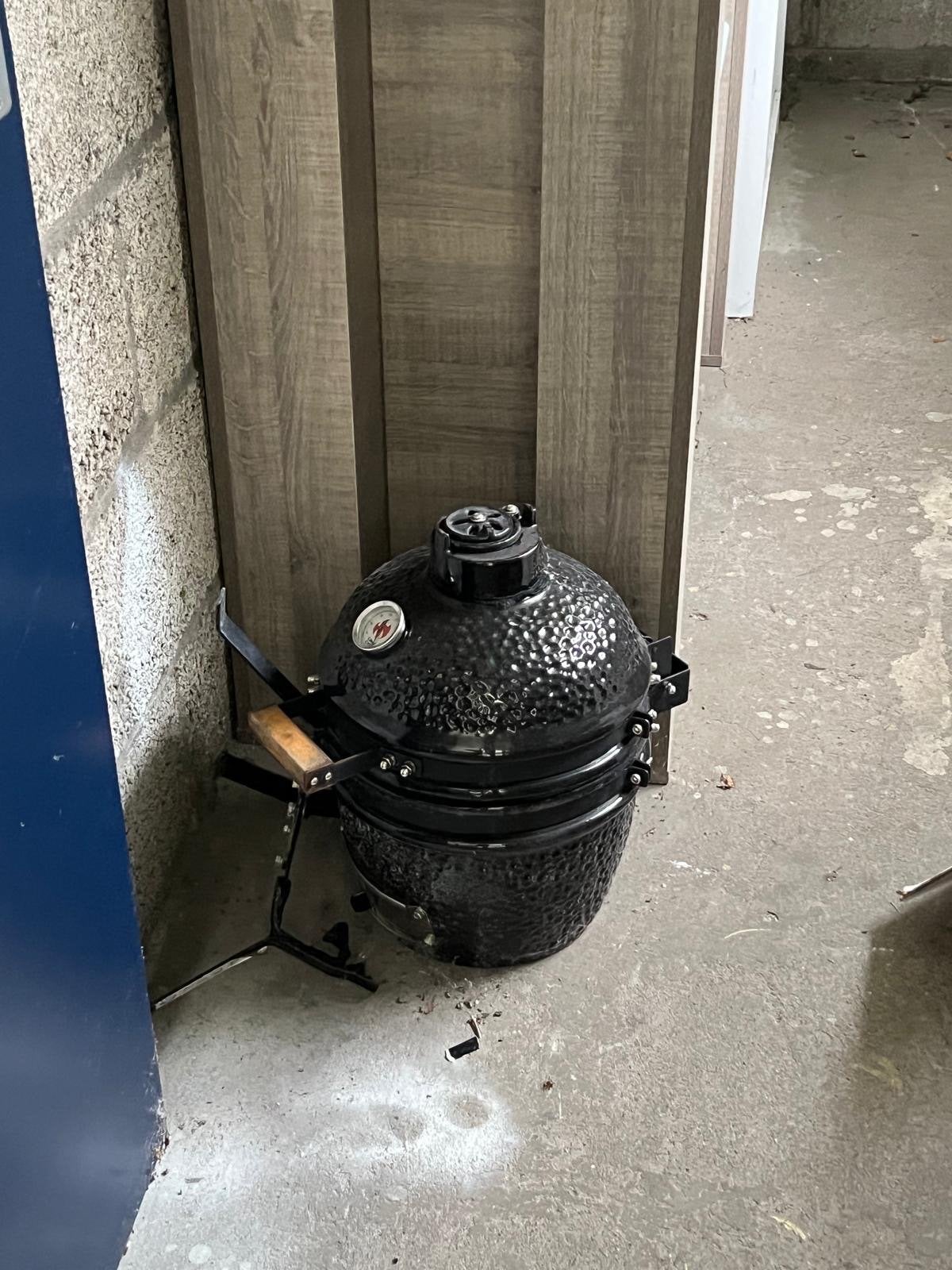 Komado BBQ met beugel, Ophalen, Gebruikt