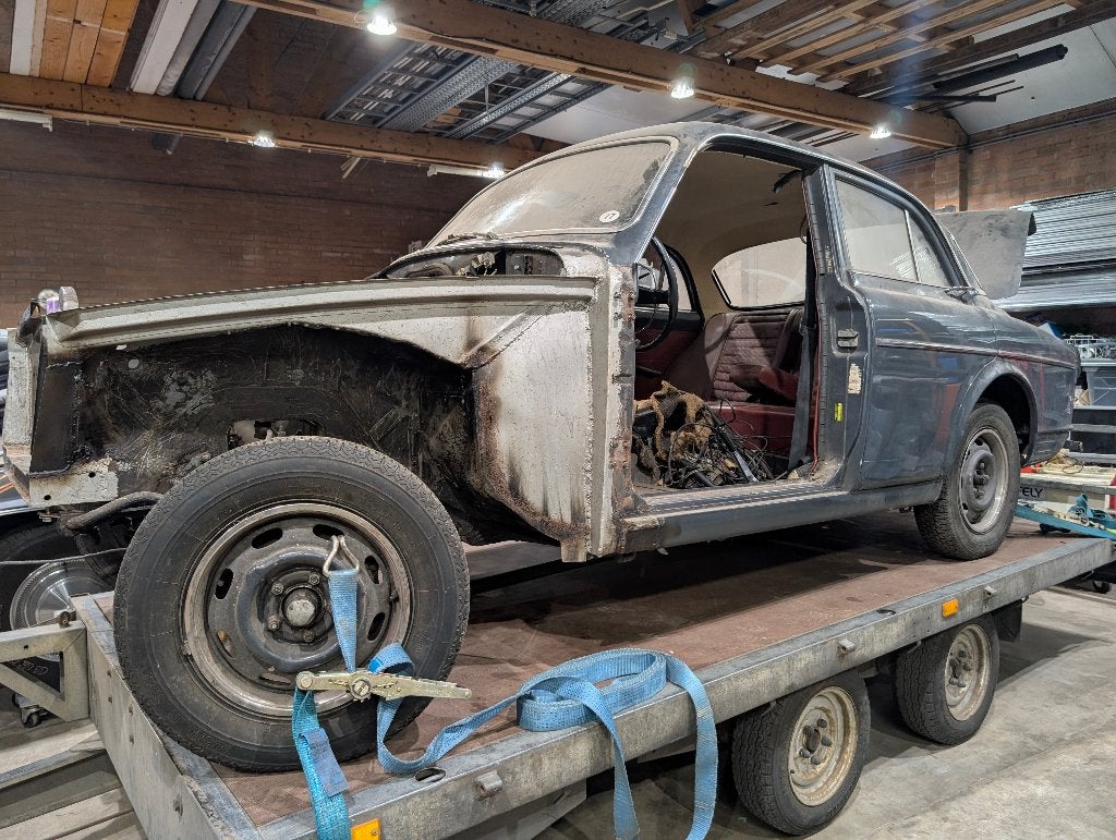 Gezocht: Volvo Amazon onderdelen (graag in slechte staat), Ophalen, Gebruikt, Deur, Voor