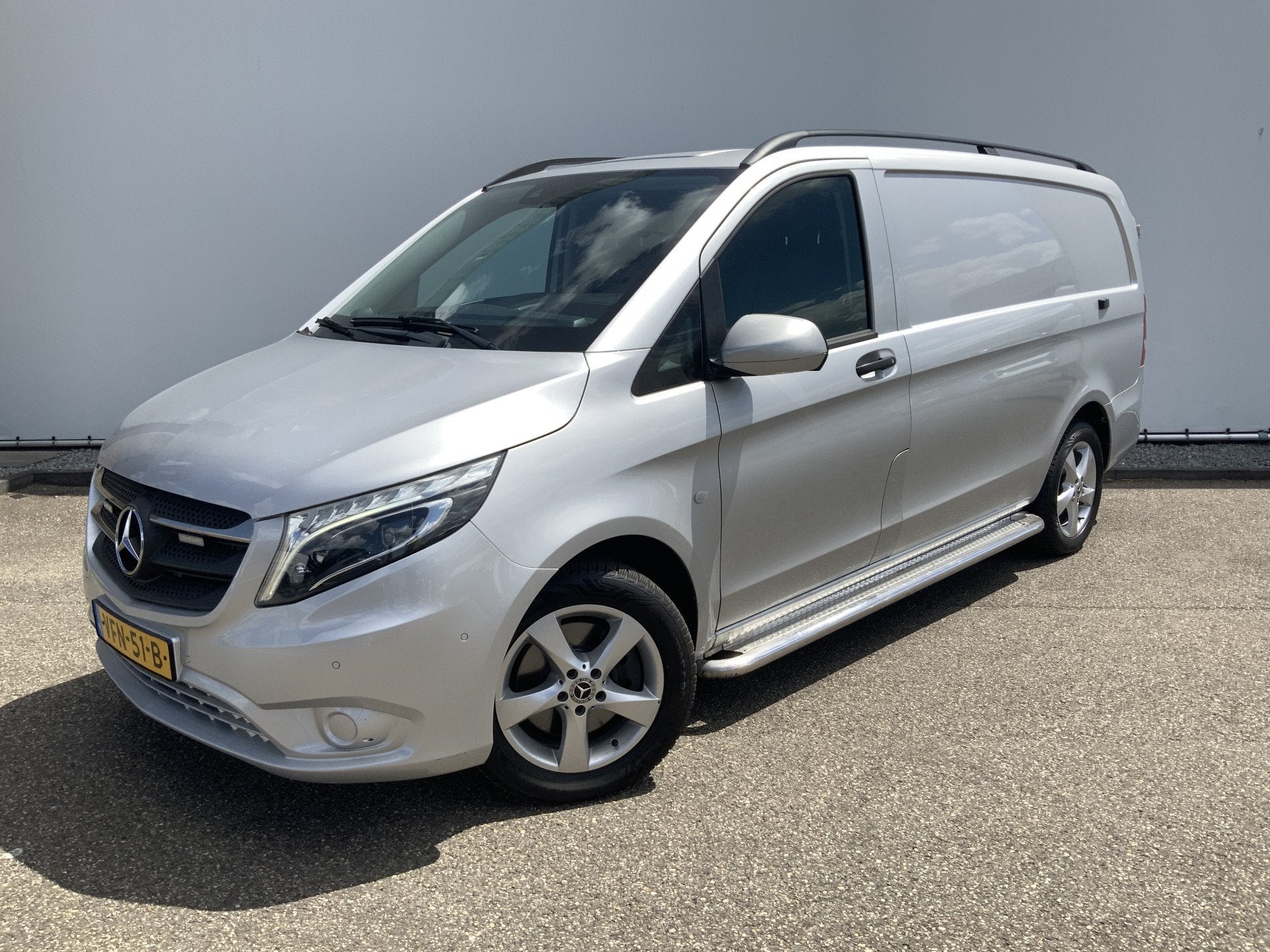 Mercedes-Benz Vito 119 CDI Lang 4X4 Automaat Airco Camera Cr, Auto's, Bestelauto's, Achterwielaandrijving, Bedrijf, Diesel, Zilver of Grijs
